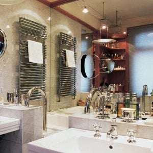 03-straight-fronted-towel-rail-radiator-in-chrome-finish-in-bathroom